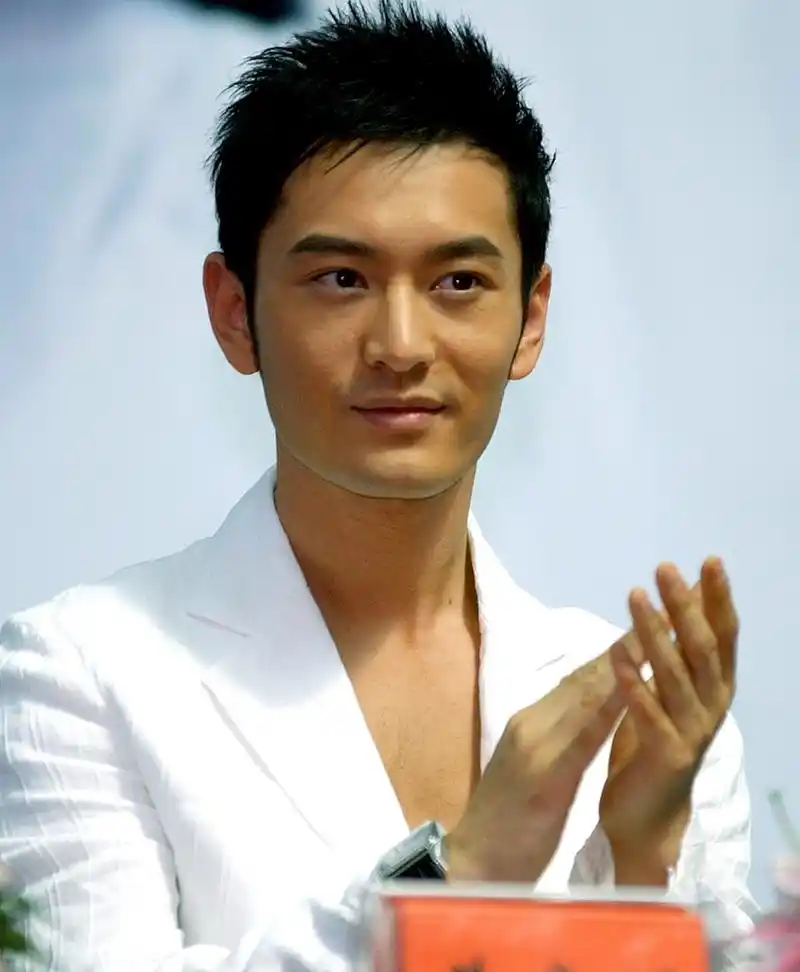 黄晓明曾跳瀑布救刘亦菲  黄晓明与刘亦菲在拍摄《神雕侠侣》时