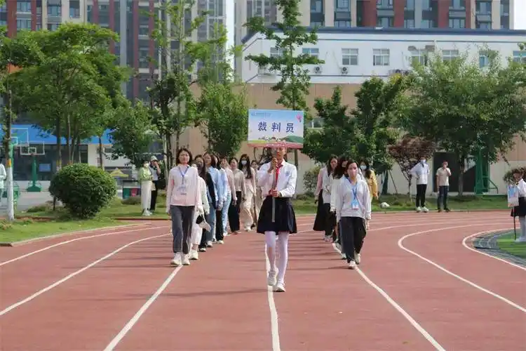 速来围观!合肥市伦先小学第五届田径运动会开幕