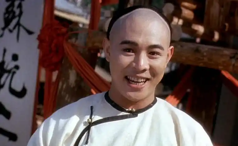 药水哥想在嵩山少林挑战李连杰一句您配吗喊出网友心声
