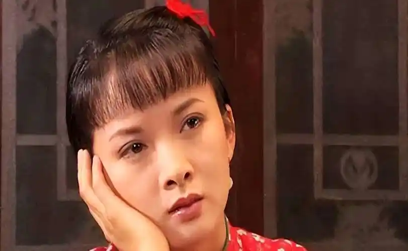 谢兰被选中扮演白佳莉,一个孤独,冷漠,自卑的年轻女子