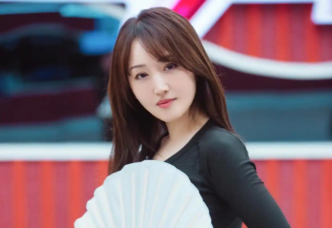杨钰莹高清壁纸