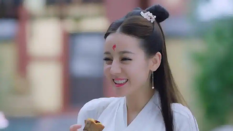 一首古风歌曲青丝配上古装美女迪丽热巴又是一场视听盛宴