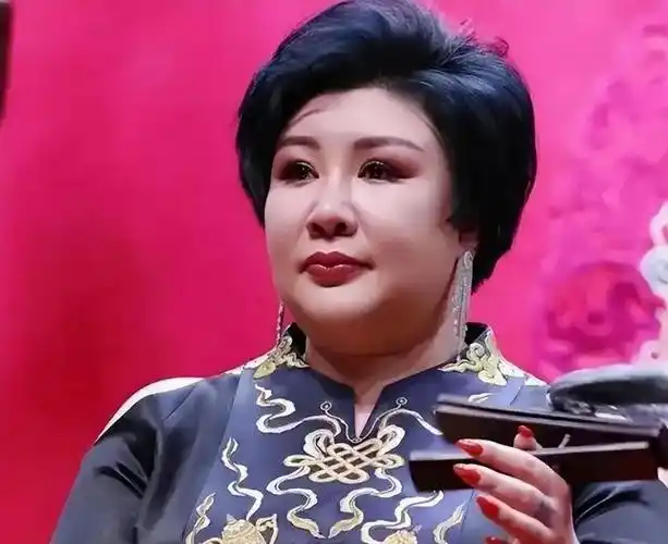 回顾王惠:不顾反对嫁二婚郭德纲,继子郭麒麟成骄傲,亲儿让她苦恼