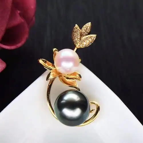 18k金镶天然黑珍珠吊坠