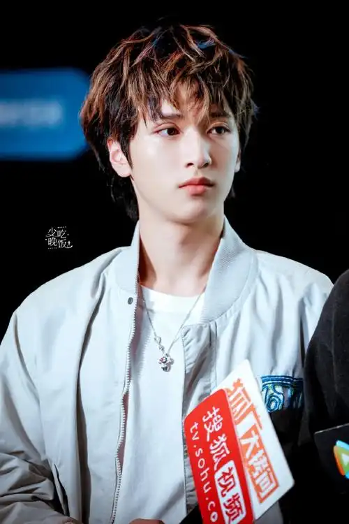 严浩翔路易威登品牌大使##时代少年团拍摄路透