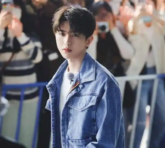 首期路透照,沙溢蔡徐坤"父子情深",郑恺发福了_变化_牛仔_宋雨琦