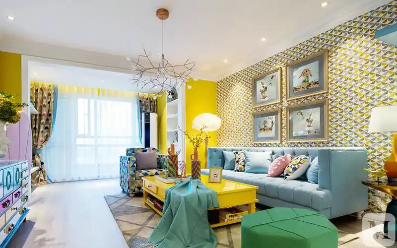 撞色混搭的客厅装修效果图 活泼而鲜明