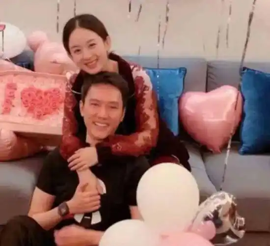 同时,我们也能期待冯绍峰和赵丽颖在未来的日子里找到幸福的真谛.