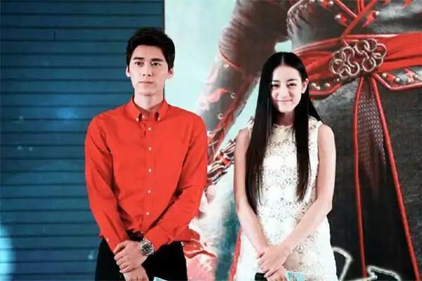 第29届金鹰节迪丽热巴李易峰获双杯 漂亮的李慧珍成黑马惹观众非议