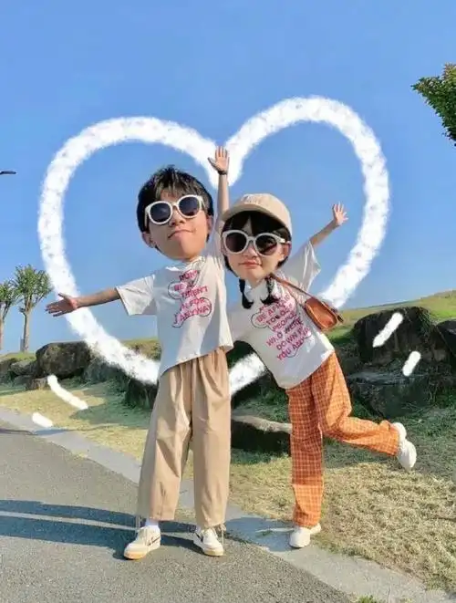 趣味情侣大头拍照,超可爱超甜的情侣pose