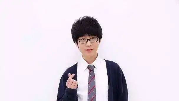 不受绯闻影响,人气远超嗨氏!_张大仙_经历_王者