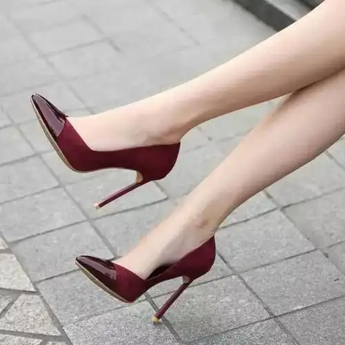 的价值会在工作中挽起袖口应该会穿优雅的高跟鞋一个完整的女人杨澜说