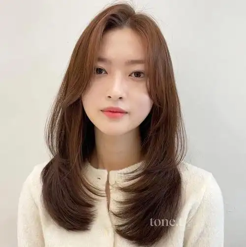 现如今,女人都特别重视自身的形象,在打造形象方面,发型可以说是比较