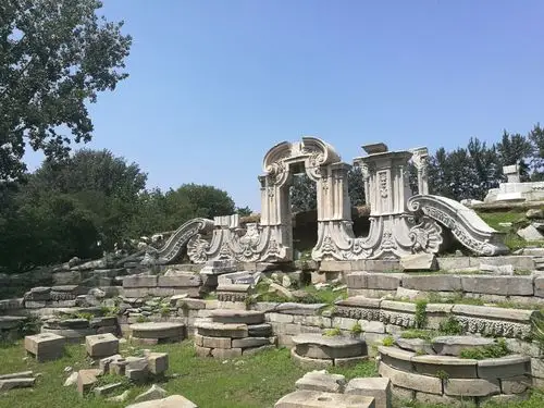 《圆明园遗址公园》