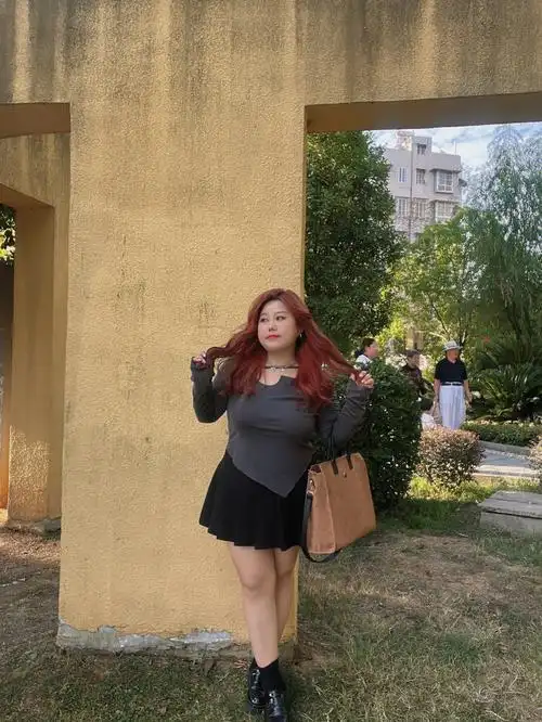 163150斤09猪猪系女孩今天要做辣妹