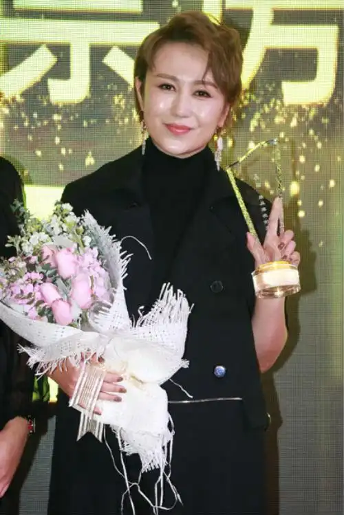 马丽带病亮相上海 期待新年收获真爱(图文)