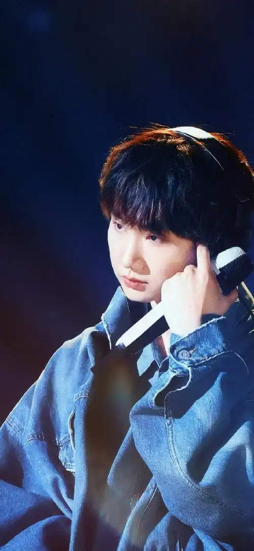 汪苏泷    07壁纸·x二改·抱评