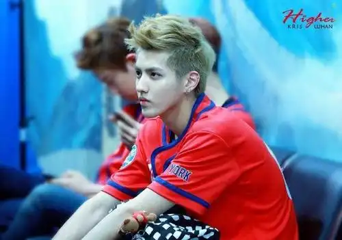 你一定没见过吴亦凡这组旧照,五年前的他就是天神本神了吧