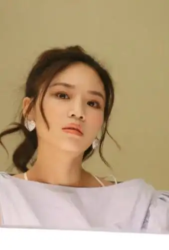 黄英性感灵动写真图片25