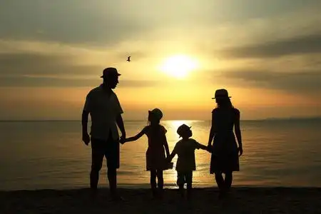 海边的夕阳的天空图片