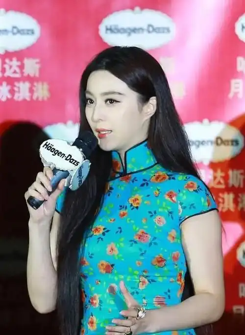 范冰冰胖了之后更有风韵了就是肉太多后腰身紧绷麒麟臂凸显