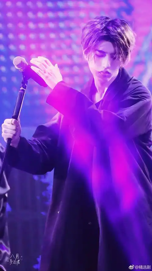 蔡徐坤 金海 南京场一片金色海洋,这是你的黄金时代