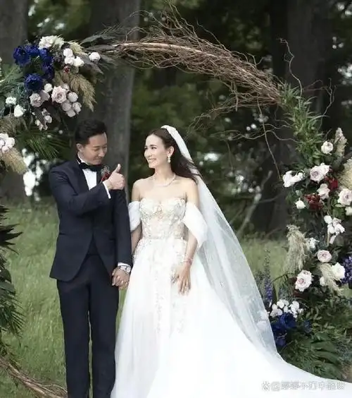 520真的是个甜蜜的好日子 看看明星们拍摄的婚纱大片