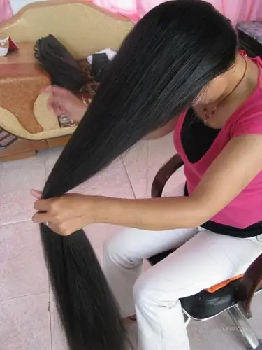 剪下济宁张女士1米1长粗厚长发--发蜡作品49