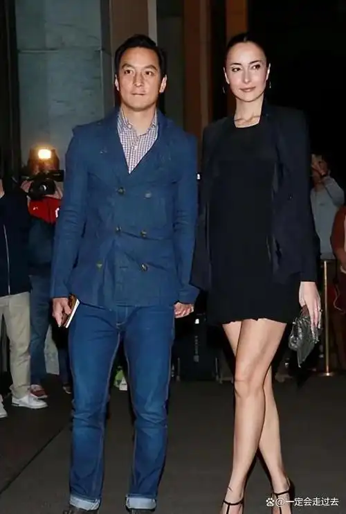 吴彦祖做4个蛋糕表白lisa:没有你我活不下去 我却笑死在评论区