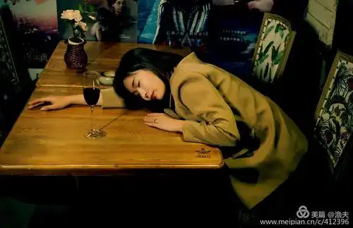 【寂寞的酒吧】