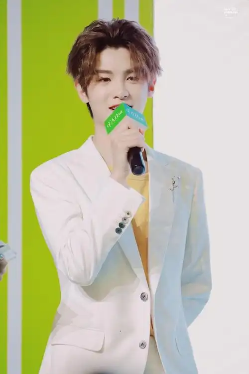 ninepercent[超话]##justin黄明昊代言dal.