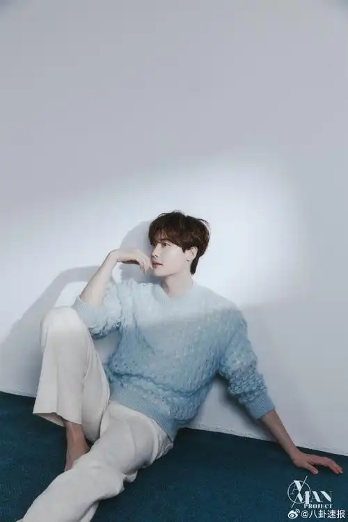 李钟硕ins更新新年照##又回春了硕