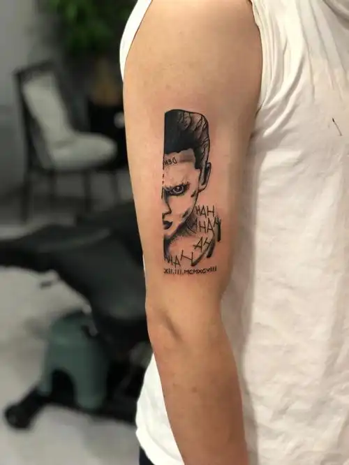 情侣纹身小丑纹身