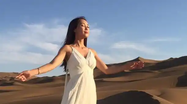 实力歌手云朵从服务员到登上春晚舞台为何至今未婚