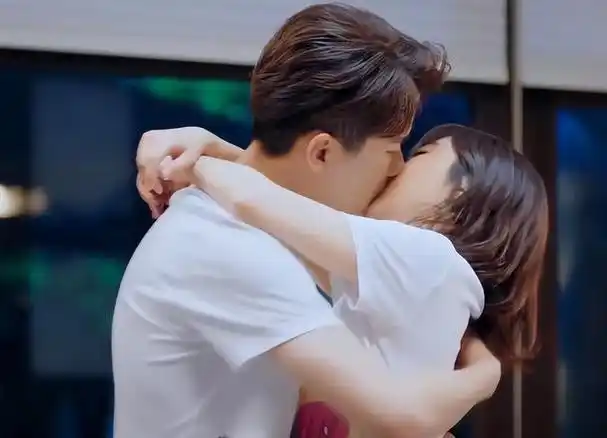 谭松韵王凯向风而行(谭松韵王凯接吻这场戏) - 帮企客