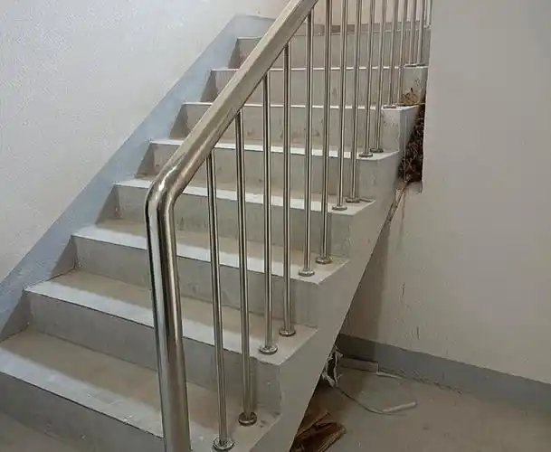 彩色不锈钢楼梯扶手