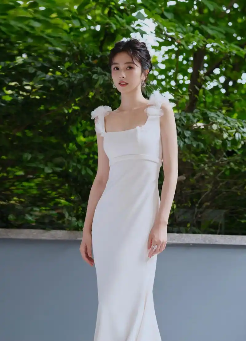 白鹿一袭白裙实在是太仙了#白玉兰红毯