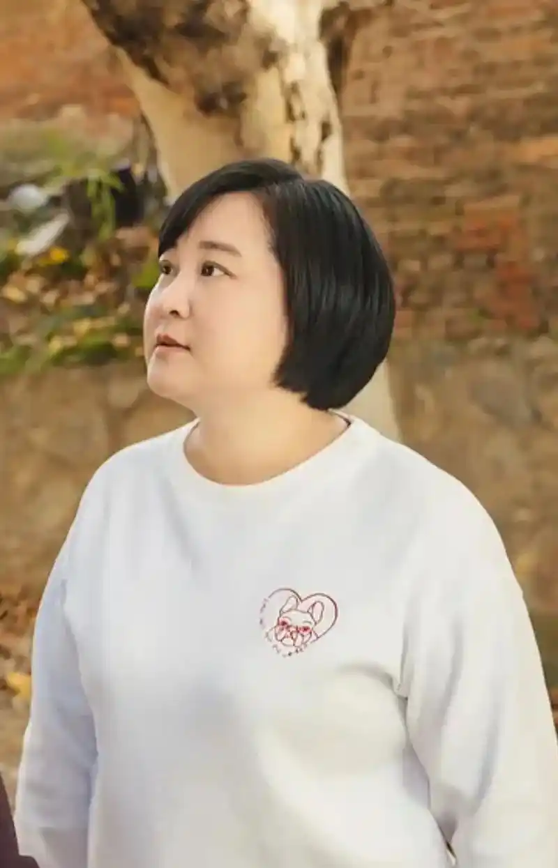 《你好李焕英》票房超20亿,贾玲仅赚五千万