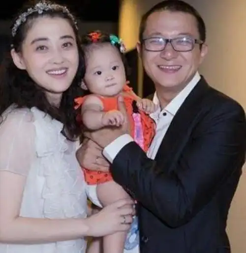 了嘉宝的可怕,在经历了第一任丈夫的背叛后终于找的了自己的真爱曾剑