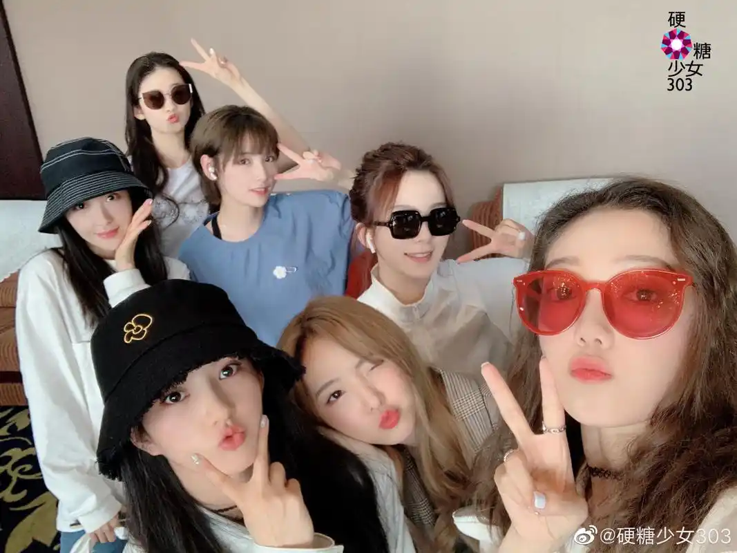 硬糖少女303团名,logo被嘲得上热搜!希林:那是你们眼光问题