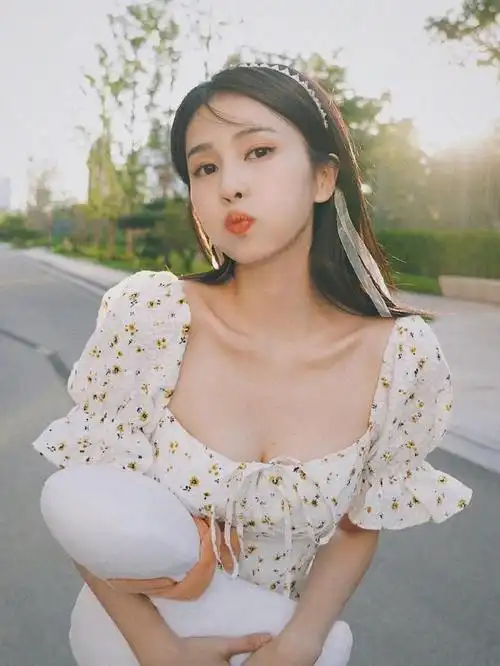 白鹿,图一嘟嘟嘴好可爱啊__财经头条