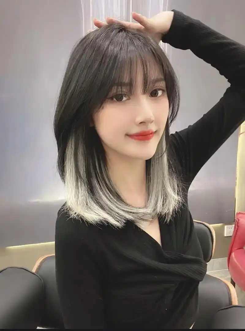 今日发型推荐 #挂耳染 秒变甜酷girl      濮阳造 - 抖音