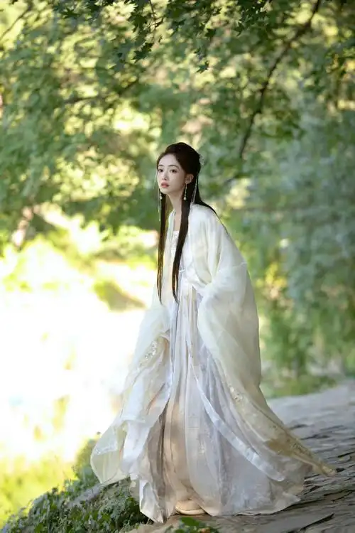 吴谨言白衣古风造型##吴谨言白衣古风大片