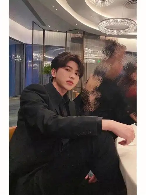 25岁的蔡徐坤,终于为他当初的行为,付出了代价