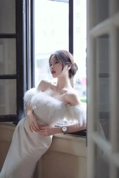 心动颜值女神 梨涡允允