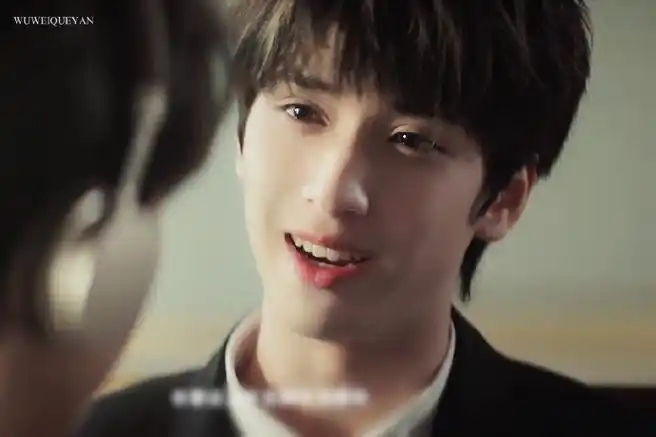 倾倒在哥哥的眼神里了93#青年演员严浩翔#@时代少年团-严浩翔