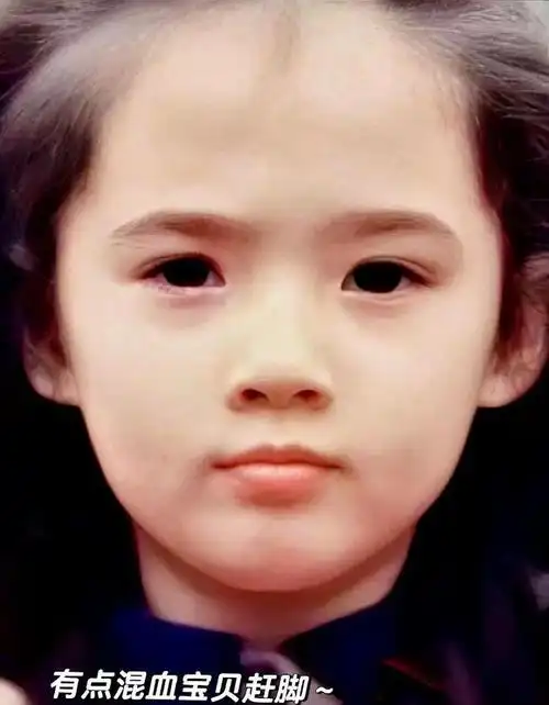 小时候的郭碧婷从小美到大啊676767