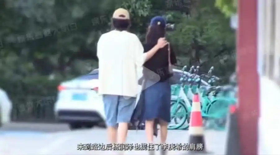 新晋小花李庚希恋情曝光!男友竟是名不经传的他