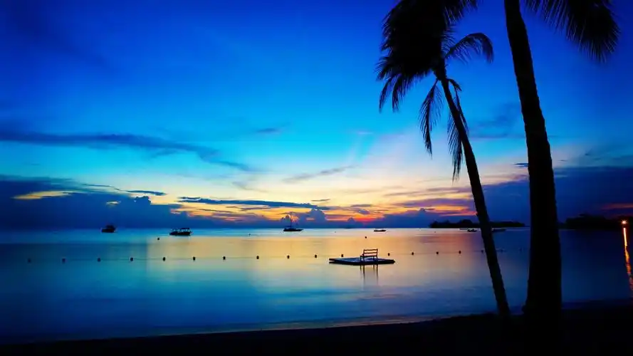 夏日海边蔚蓝景色海边风景高清图片