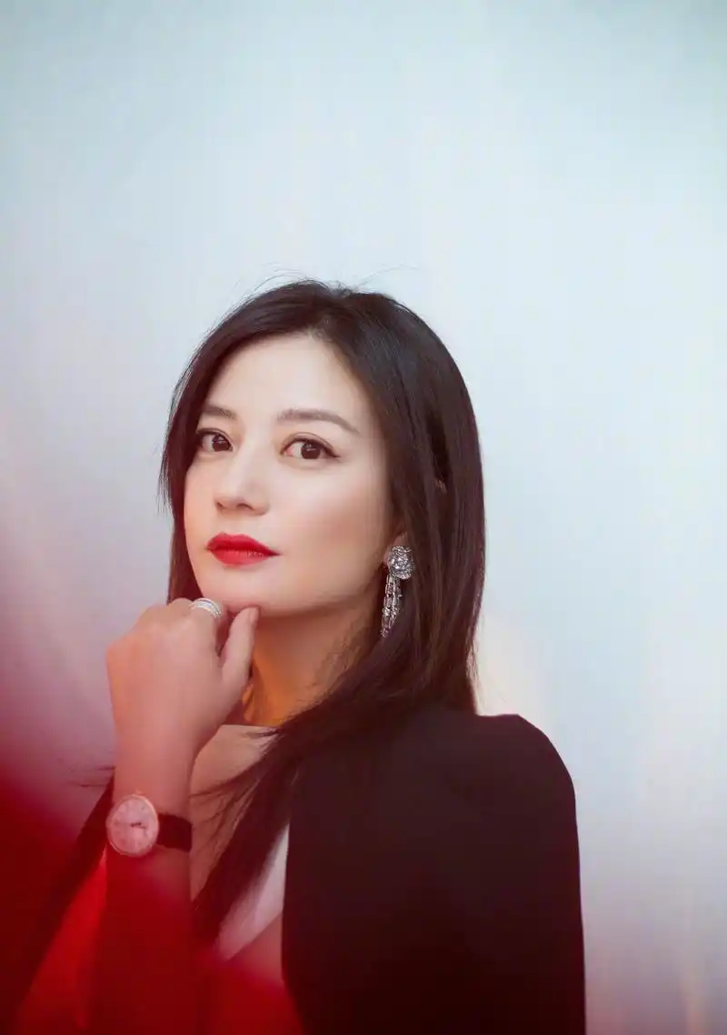 赵薇应对国籍质疑问题,本尊霸气回应"不是"